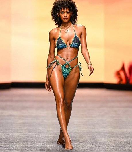 Briana Smith xxx女優 画像