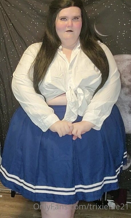 trixiefae21 アート女優 写真