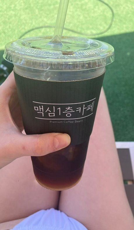 Lee Yeonwoo アートスター 写真