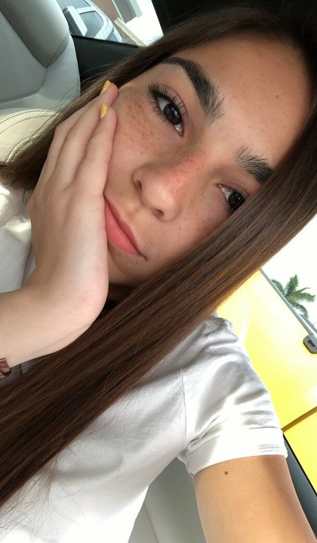 Yazmin Cantu セックススター 写真