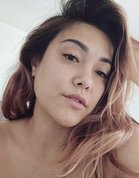 AvaGG 高品質女優 写真