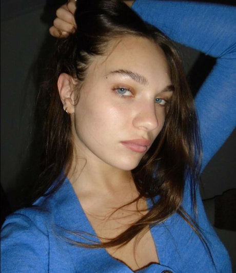 Maddie Ziegler xxxポルノスター 写真