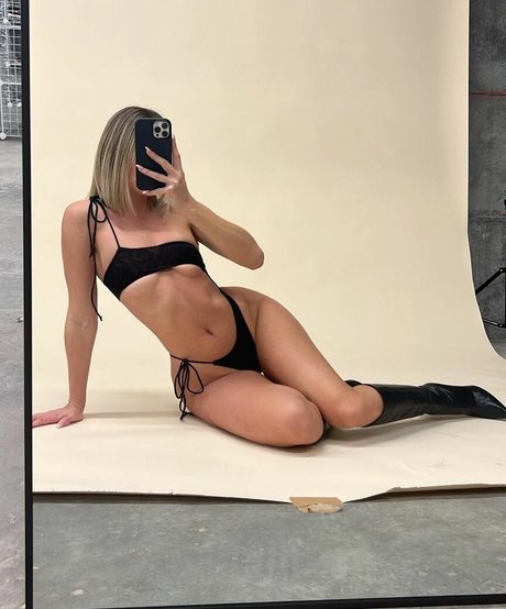 Casi Davis ホットなポルノスター 画像