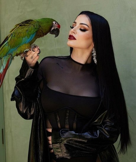 Saraya Bevis ヌード女優 画像