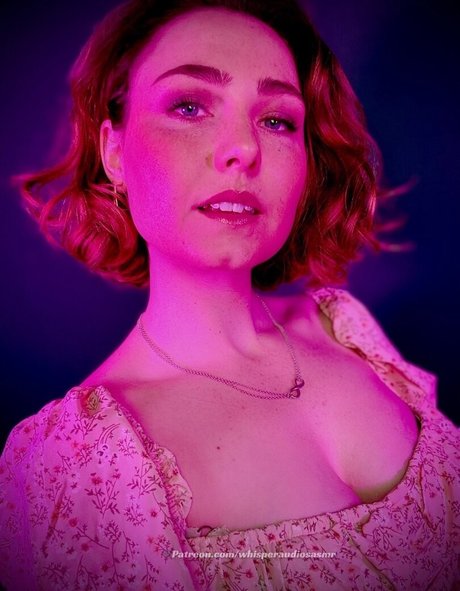 WhisperAudios ASMR ポルノ女優 写真