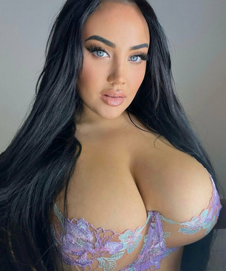 brunettebabiii ヌードモデル 画像