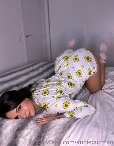 annieguzman スター ヌード 画像