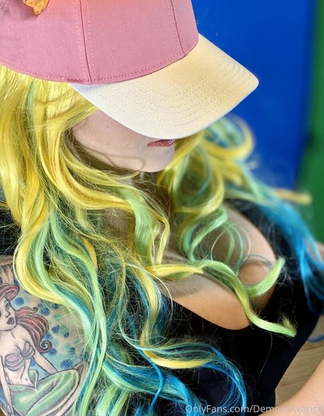 demoraavaricefree ポルノスター エロティック 写真