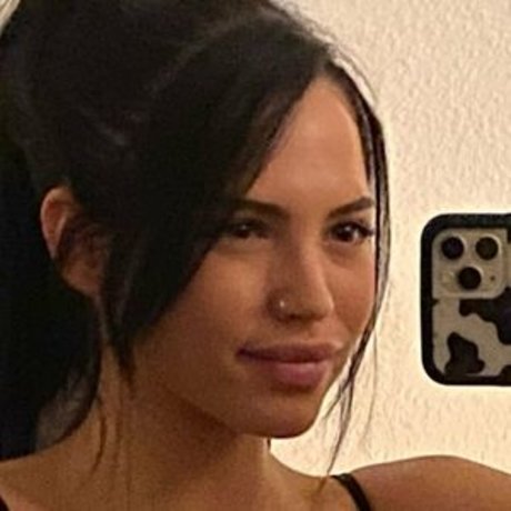 alexjanai top profile image