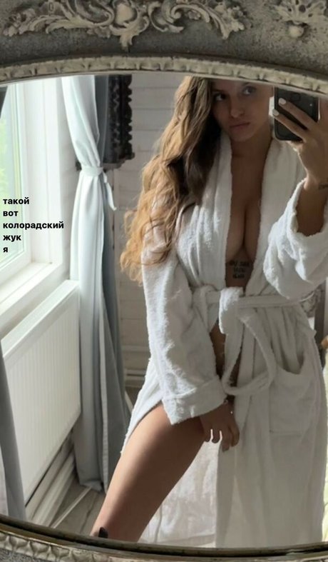 Rita Flores セクシーなスター 画像