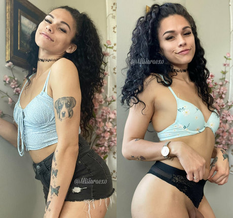 alisiaraee 完璧なスター 写真