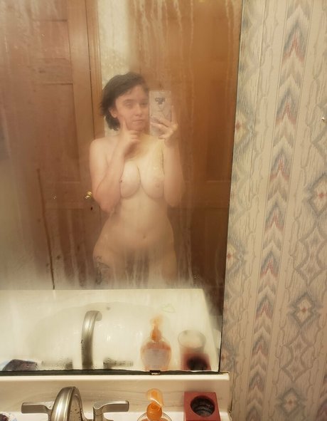 lucylawrence エロティック女優 写真