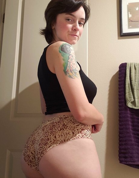 lucylawrence エロティックなポルノスター 写真