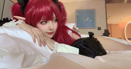 shika xiaolu lu xxxポルノスター 写真