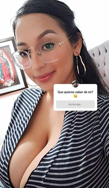 Karen Pinargote Torres かわいいスター 写真