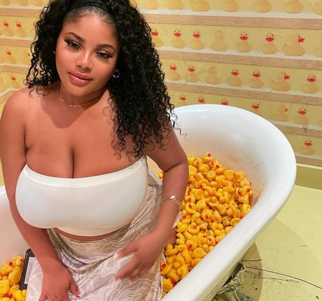 Gabrielle Logan HDポルノスター 写真