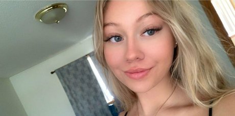 teeenskyler 裸のポルノスター 写真