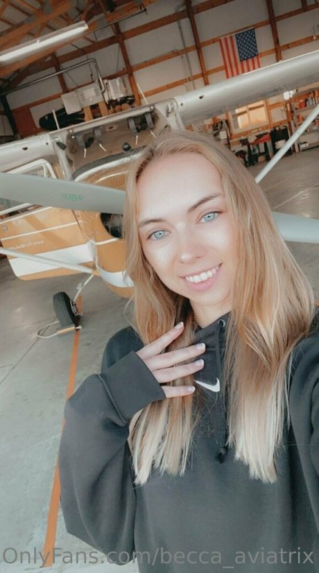 becca aviatrix xxxスター 写真
