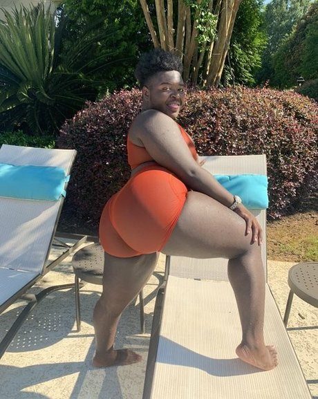 Chocoloate wraith 裸のポルノスター 写真