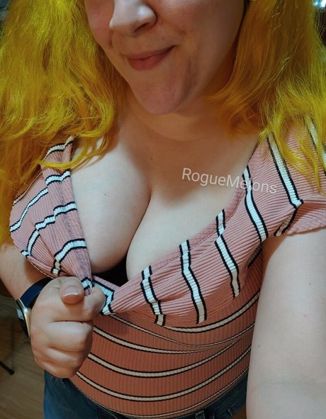 roguemelons エロティックなスター 写真