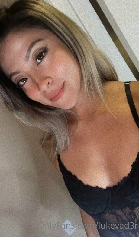 lukevad3r 独占女優 写真
