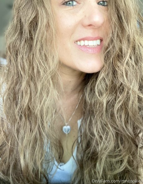 mncookies エロティックなモデル 写真