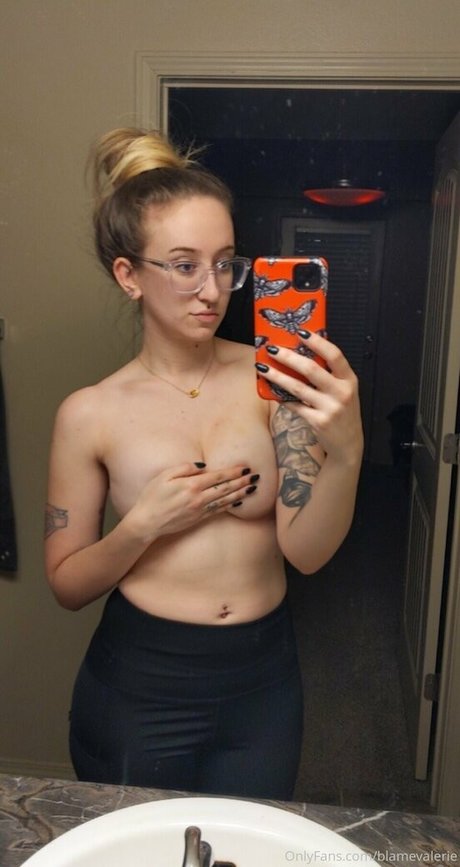 blamevalerie 高品質モデル 写真