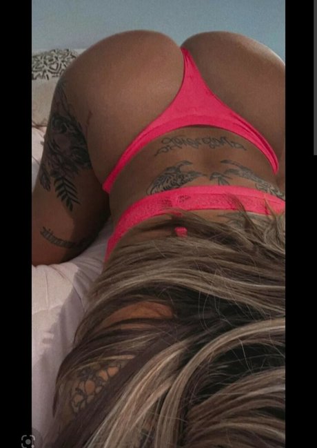 Meya Taylor  独占スター 写真