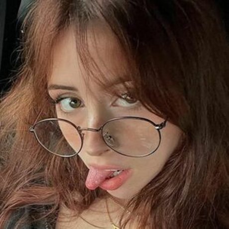 Liv Littlelivbug アダルトスター 写真