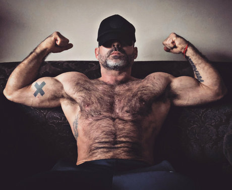 vinbarracafree top profile image