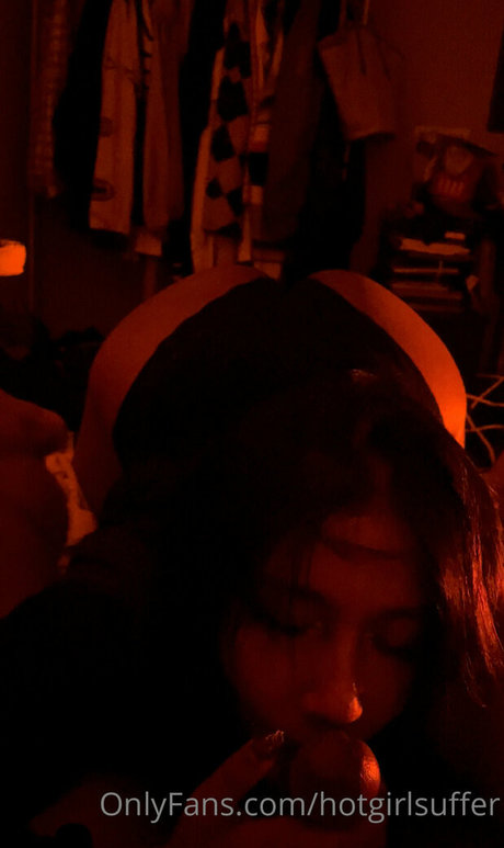 hotgirlsuffer 美しいポルノスター 写真