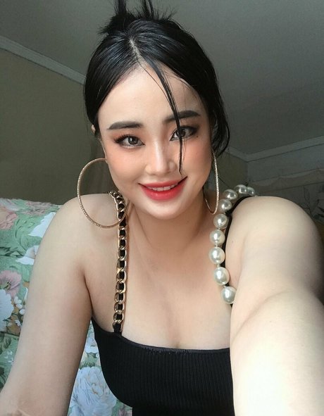 asmr 裸 onlyfans 無料セックス 写真