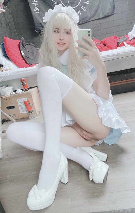 petite twink 無料モデル 写真