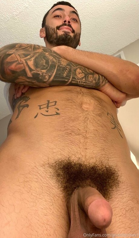 痩せたシーメールOnlyFans 無料ヌード 画像