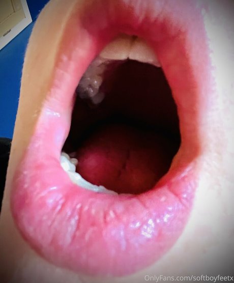 softboyfeetx エロティックなモデル 写真