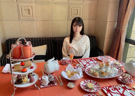 Hikaru Miyanishi トップモデル 写真