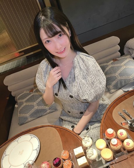 Hikaru Miyanishi かわいいポルノスター 写真