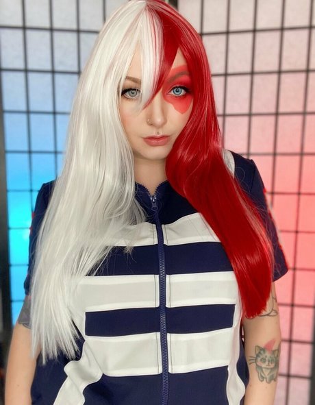 nayrusuicide 裸の女優 ギャラリー