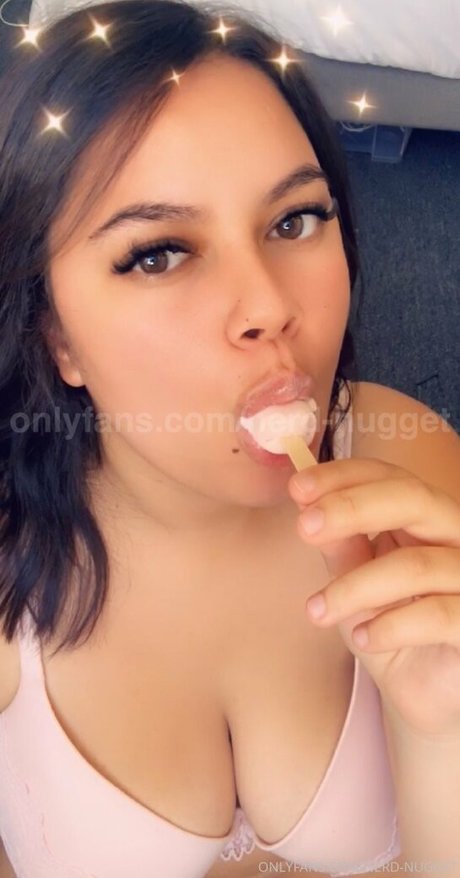 セクシーな黒人女性オンリーファンズ アート裸 画像