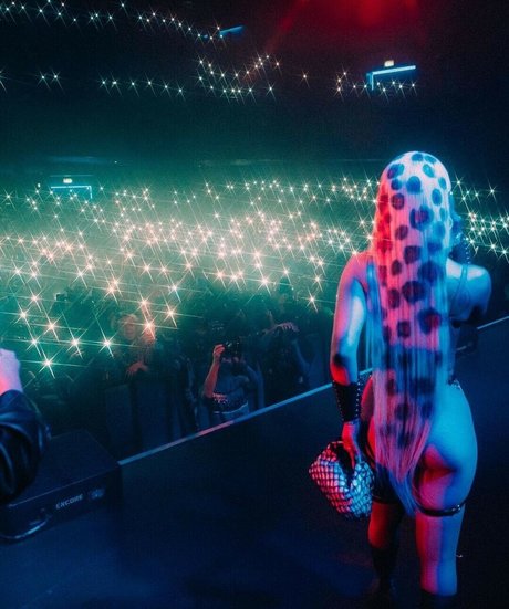 Shenseea ポルノスター セックス 画像