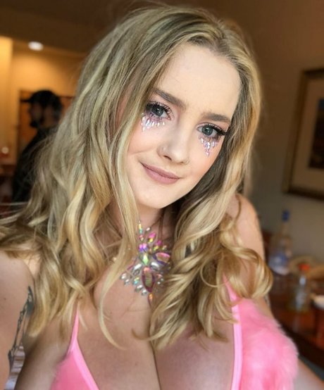 itssbriibitchh 最高の女優 写真