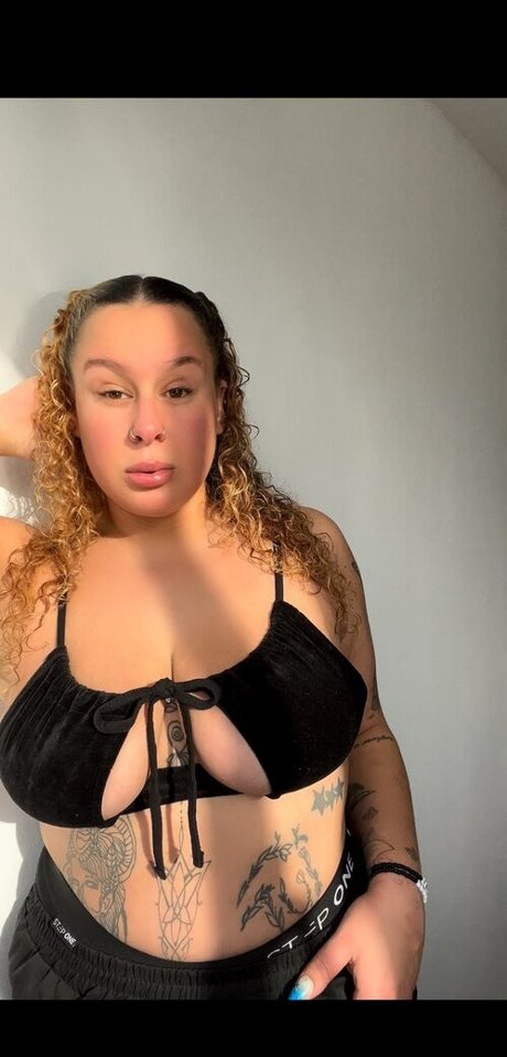 LatinaSilvaOF ポルノスター セックス 画像