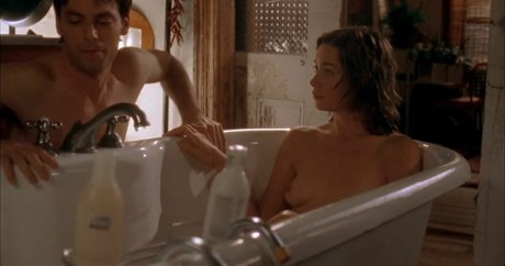 Julianne Nicholson ヌードスター 写真