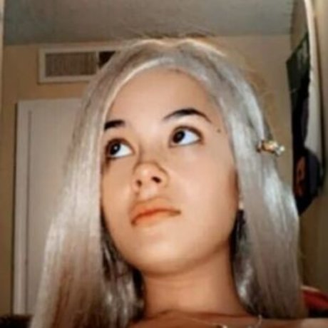 Vanessa Ayavar ホットモデル 画像
