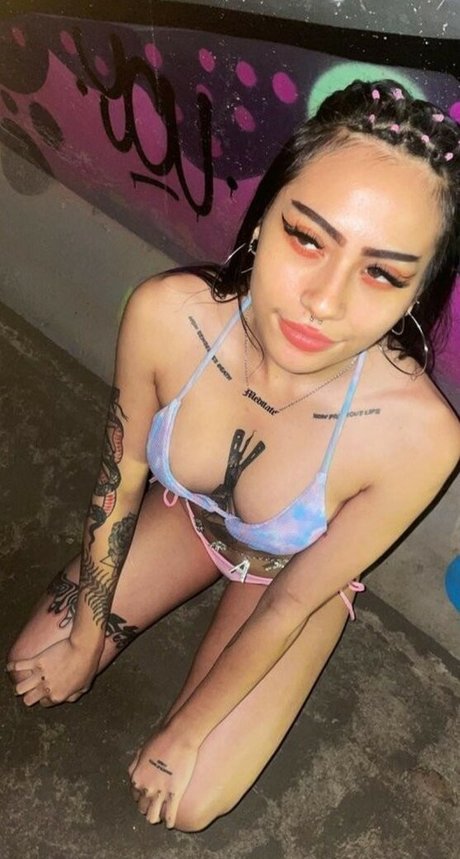 Babyhobo HDポルノスター 写真