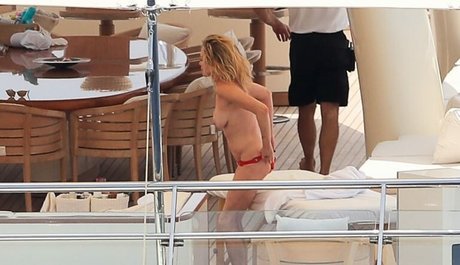 Melanie Griffith ヌードモデル 写真