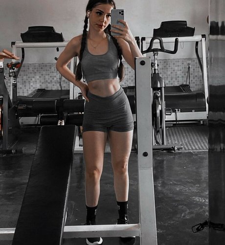 Laryssa Bitencourt セクシーモデル 写真