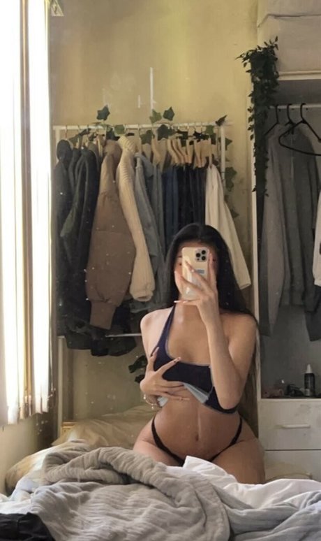 Kamilla Wong セクシーなスター ギャラリー