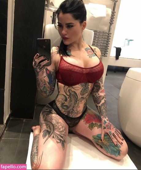 Aurore Pariente ホットなポルノスター 画像