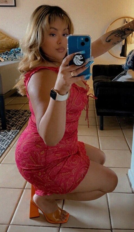 Fettupwitlex アート女優 画像